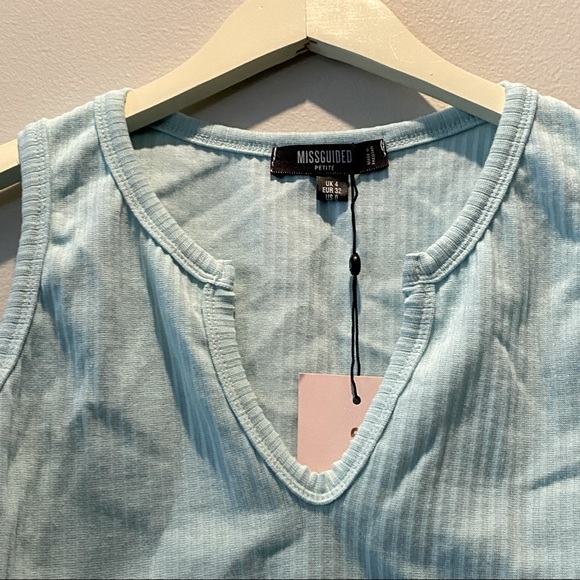 2/$35 Missguided Mint Notch Front Sleeveless Crop Top 0 Petite 0P NWT NEW - Picture 4 of 5